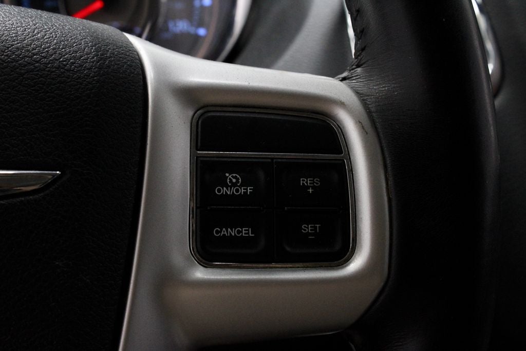 2016 Chrysler Town & Country Touring