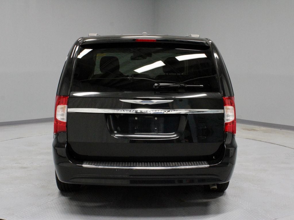 2016 Chrysler Town & Country Touring