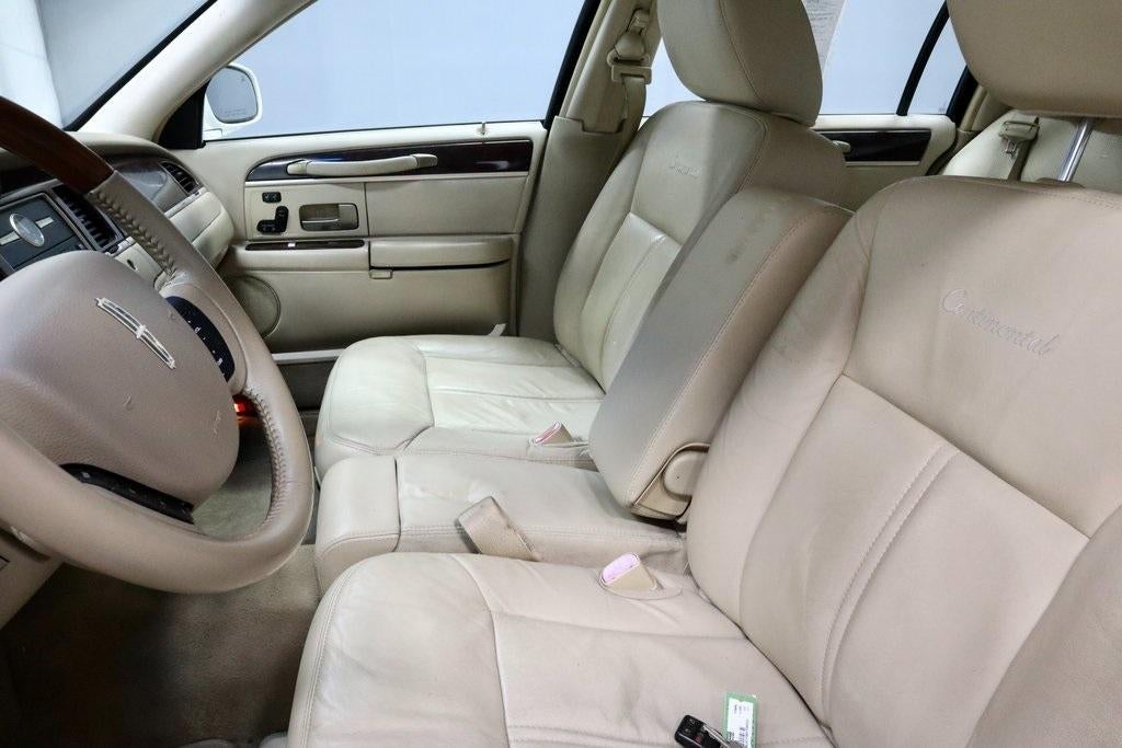 2011 Lincoln Town Car Signature Limited