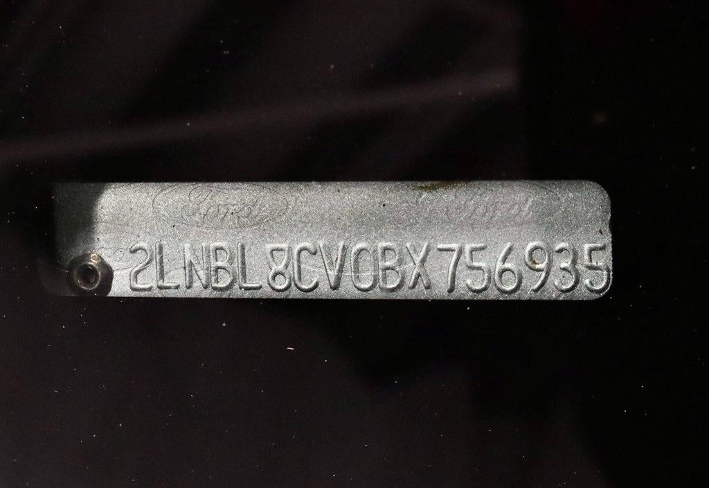 2011 Lincoln Town Car Signature Limited