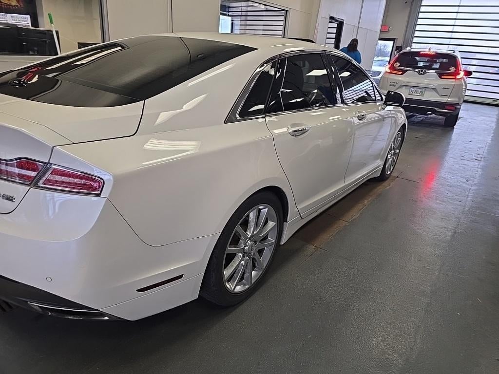 2016 Lincoln MKZ Base
