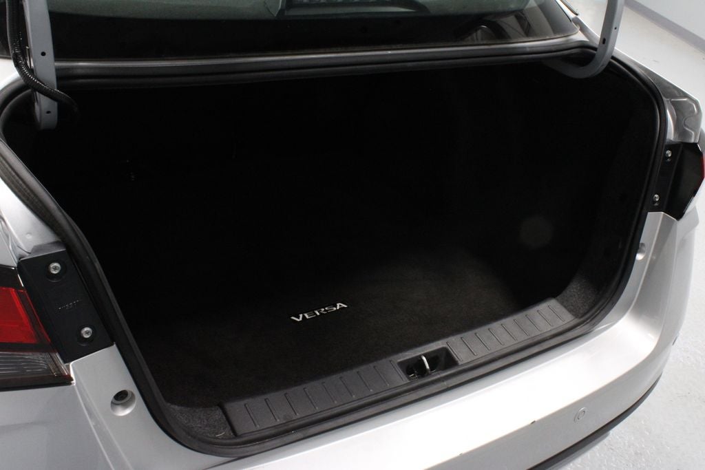 2024 Nissan Versa SR