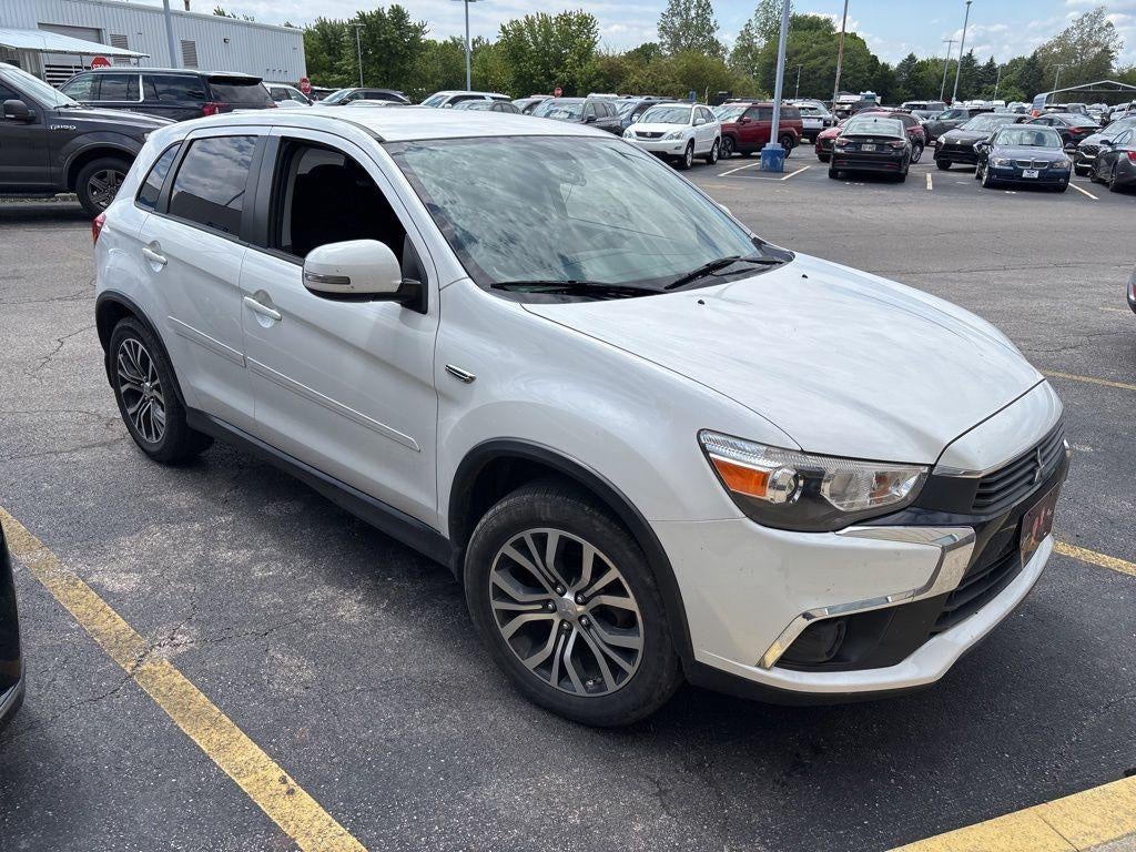 2017 Mitsubishi Outlander Sport 2.0 ES AWC CVT's photo