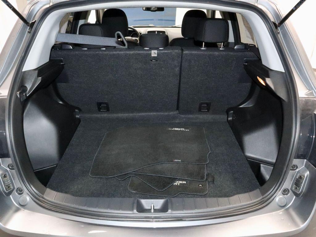 2025 Mitsubishi Outlander Sport ES - Photo 13