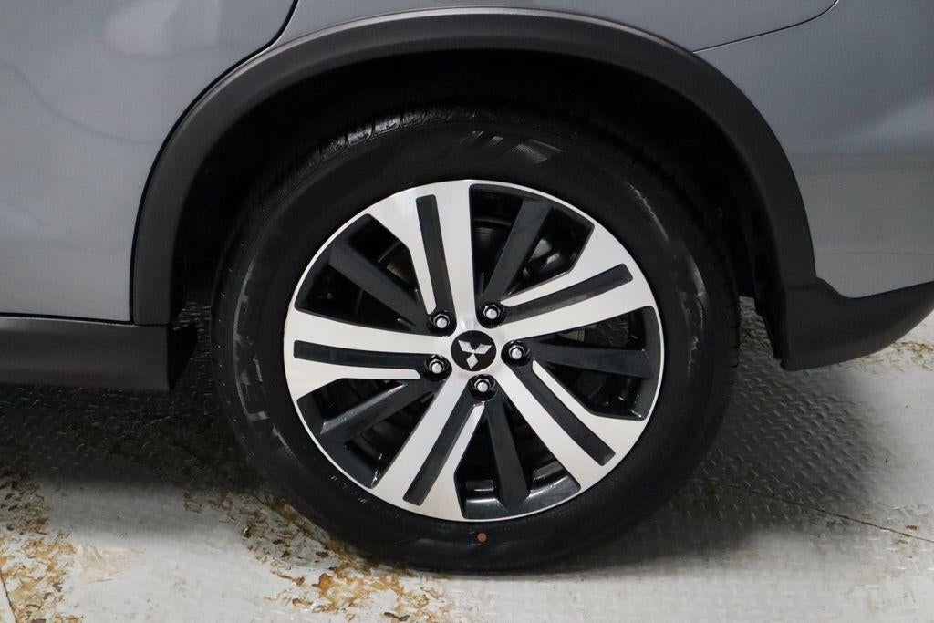 2025 Mitsubishi Outlander Sport ES - Photo 18