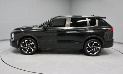 2022 Mitsubishi Outlander ES
