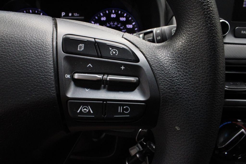 2022 Hyundai KONA SE