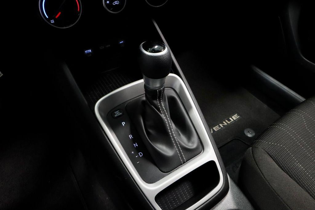 2023 Hyundai VENUE SE