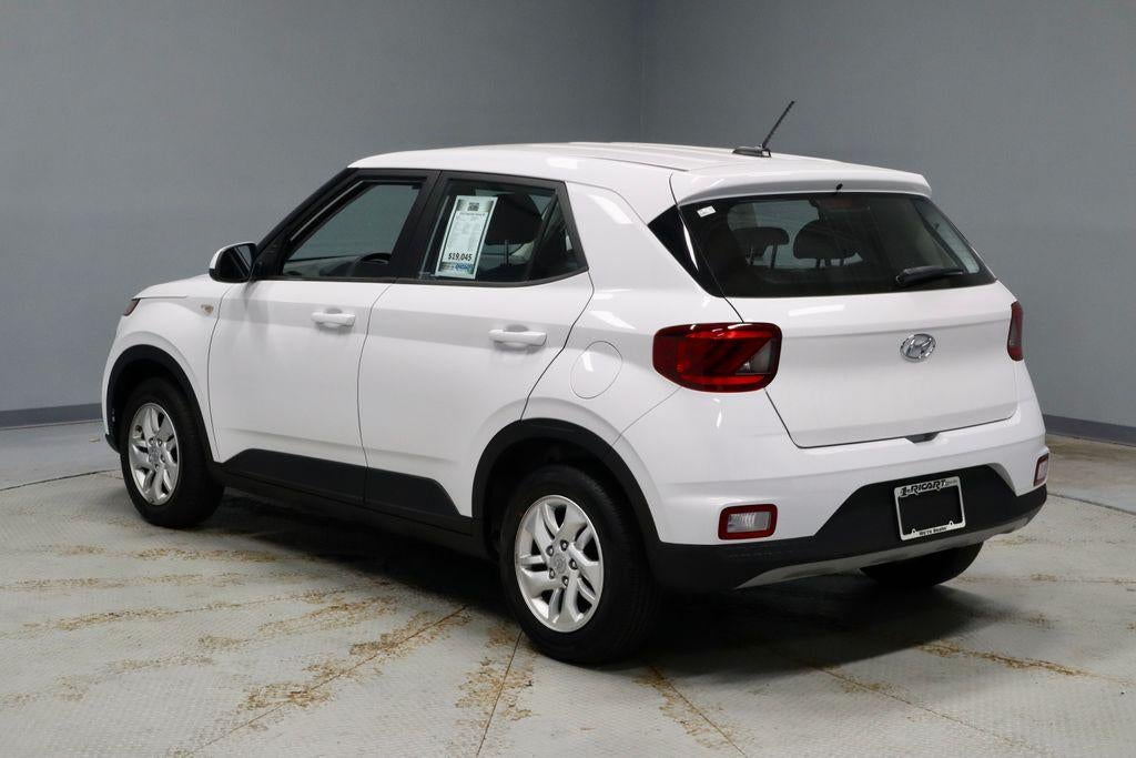 2023 Hyundai VENUE SE