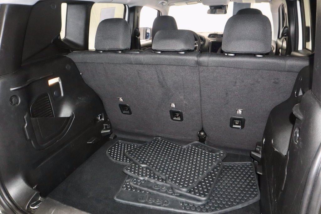 2023 Jeep Renegade Latitude - Photo 13
