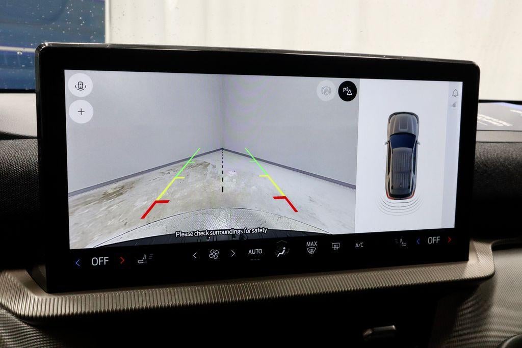 2025 Ford Explorer Active 4WD