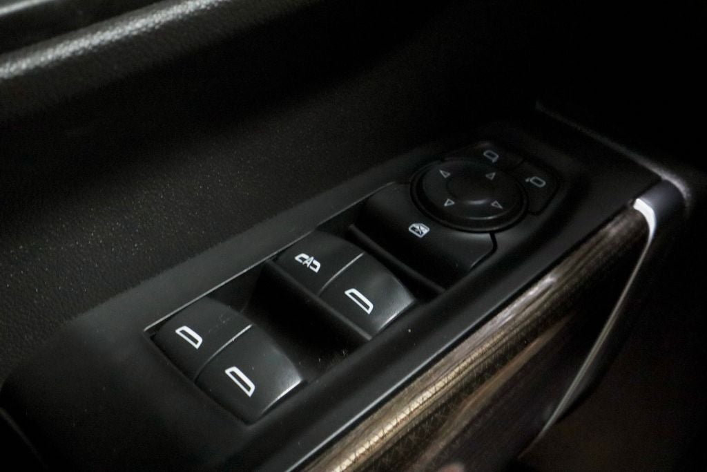 2021 Chevrolet Silverado 1500 Crew Cab Standard Box 4-Wheel Drive RST