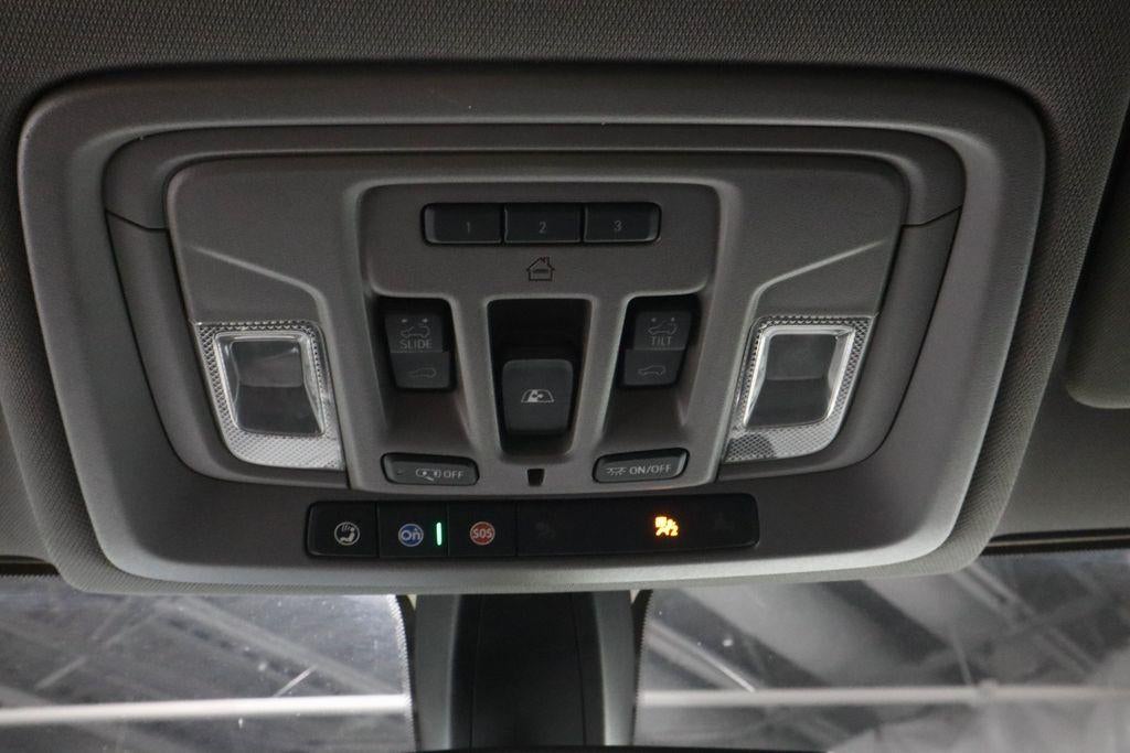 2021 Chevrolet Silverado 1500 Crew Cab Standard Box 4-Wheel Drive RST
