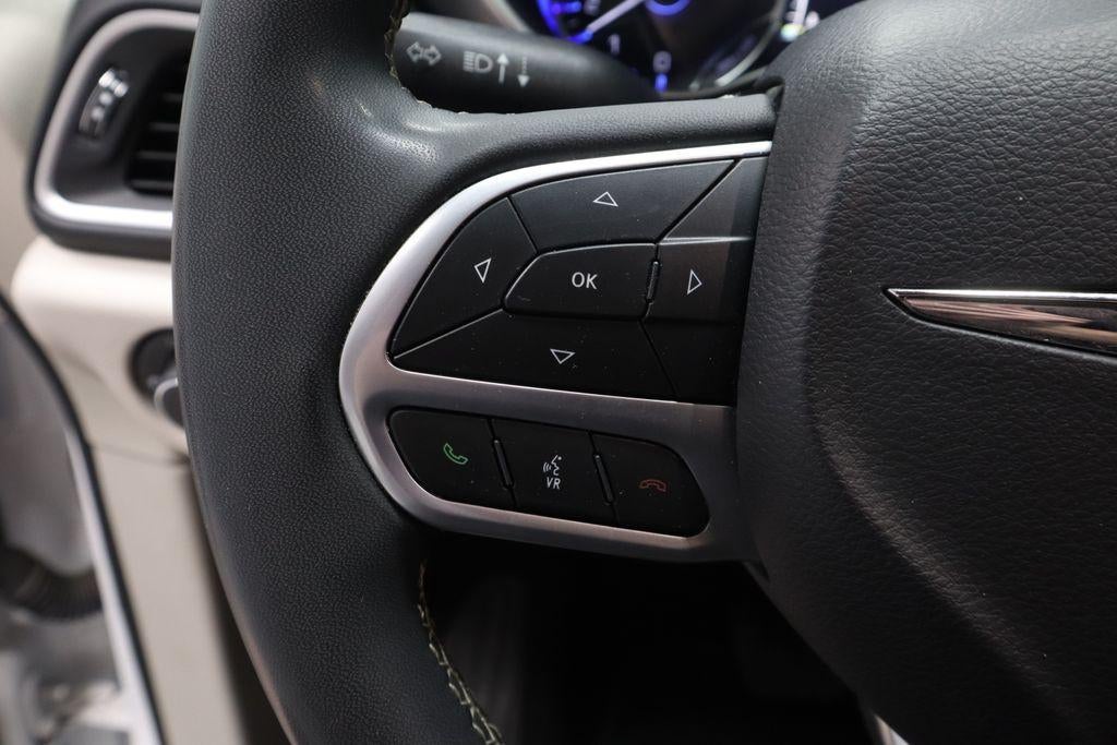 2022 Chrysler Pacifica Touring L FWD