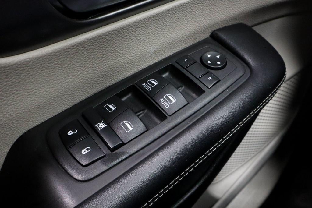 2023 Chrysler Pacifica Touring L FWD