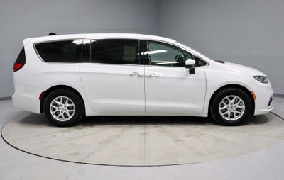2023 Chrysler Pacifica Touring L FWD
