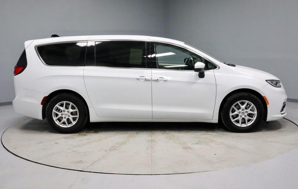 2023 Chrysler Pacifica Touring L FWD