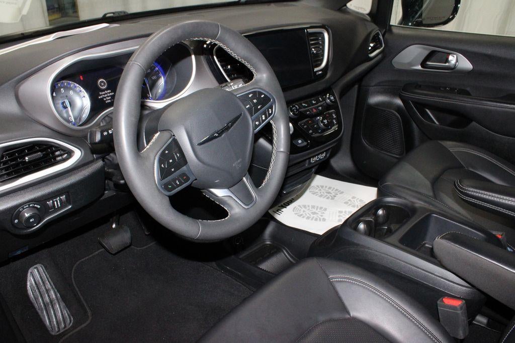 2025 Chrysler Pacifica Select FWD