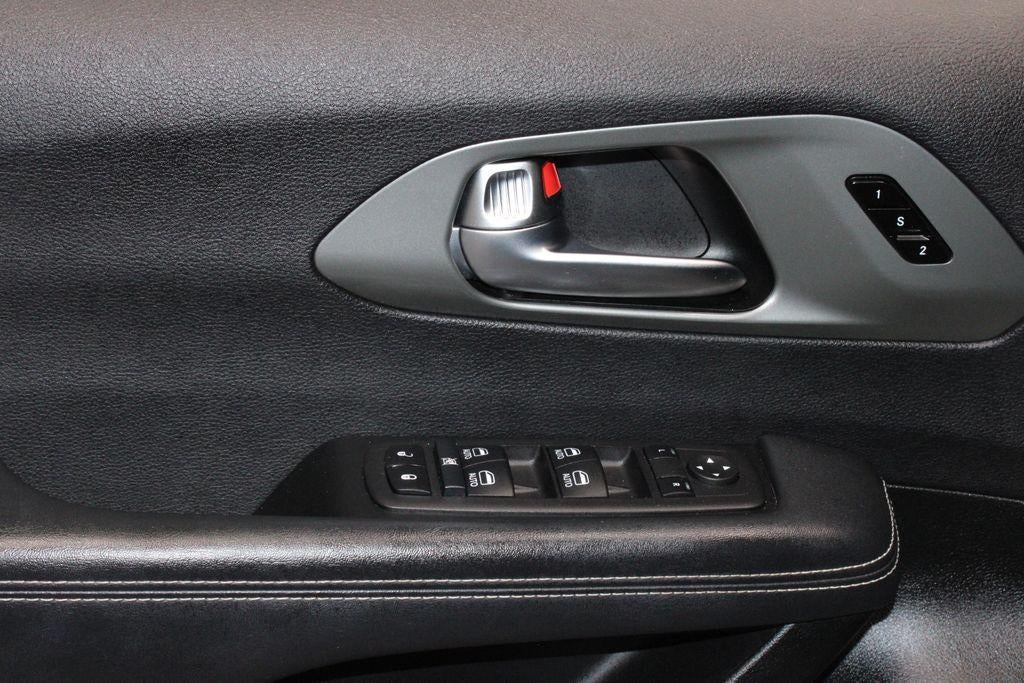 2025 Chrysler Pacifica Select FWD