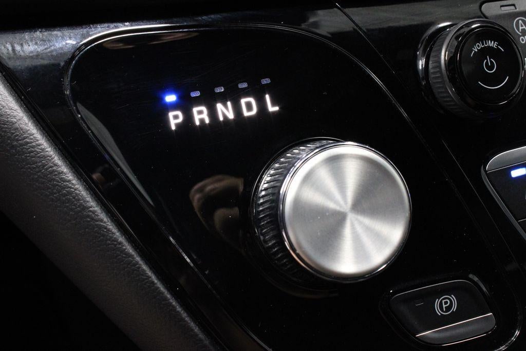 2025 Chrysler Pacifica Select FWD