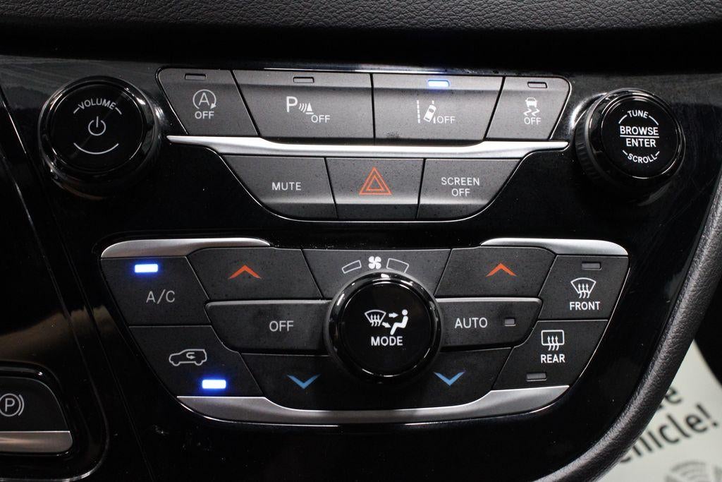 2025 Chrysler Pacifica Select FWD