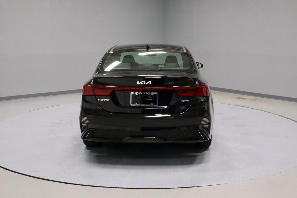 2022 Kia Forte GT-Line IVT