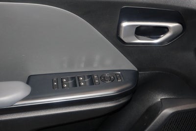 2025 Kia K4 LXS FWD