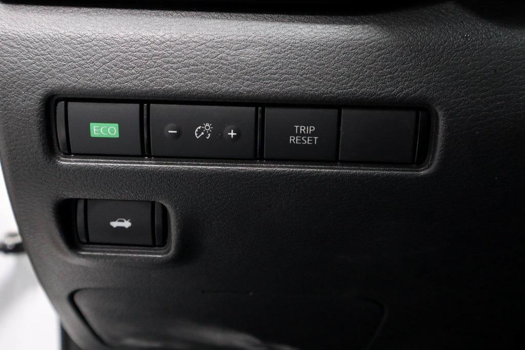 2023 Nissan Sentra SV CVT