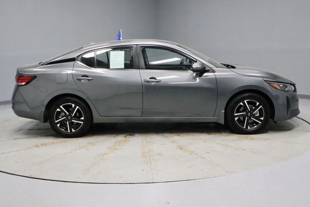 2025 Nissan Sentra SV CVT