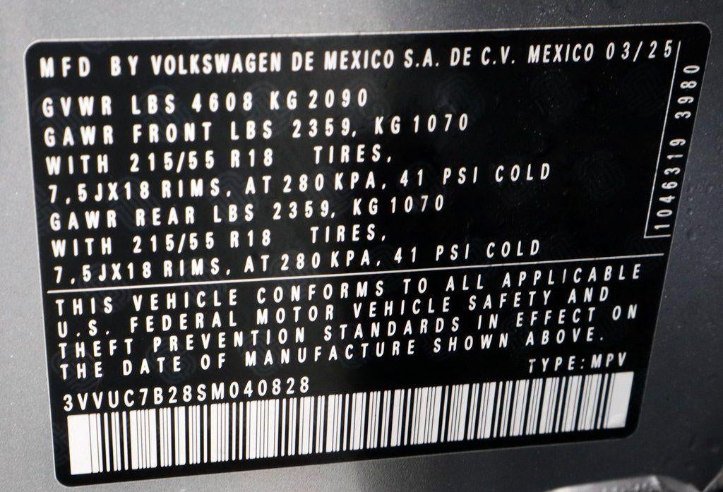 2025 Volkswagen Taos SE 4MOTION