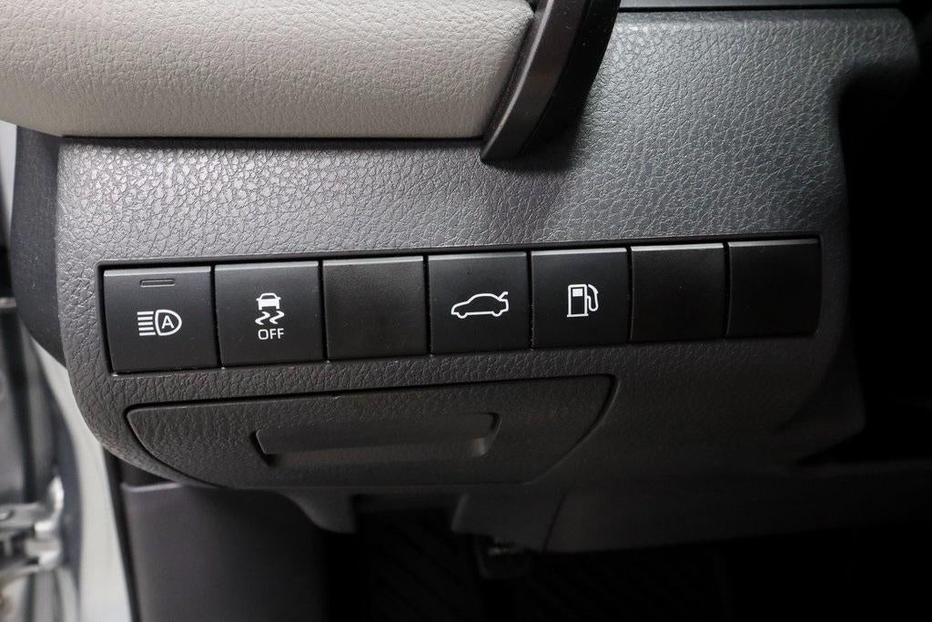 2018 Toyota Camry L Auto (Natl)