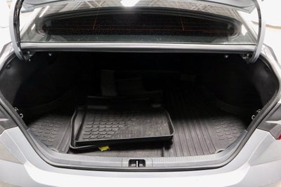 2025 Toyota Camry LE (SE)