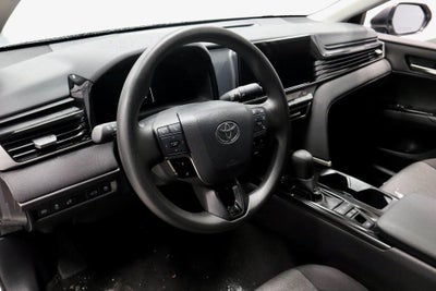 2025 Toyota Camry LE (SE)