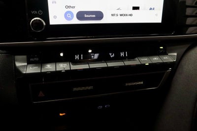 2025 Toyota Camry LE (SE)