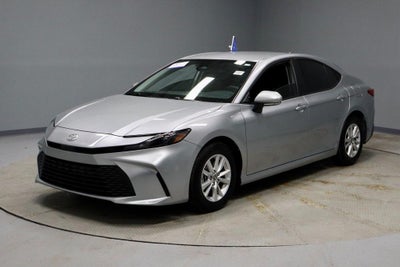 2025 Toyota Camry LE (SE)