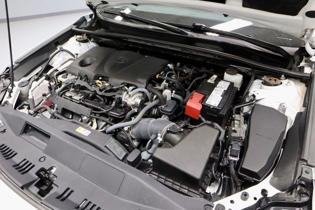 2022 Toyota Camry SE Auto (SE)