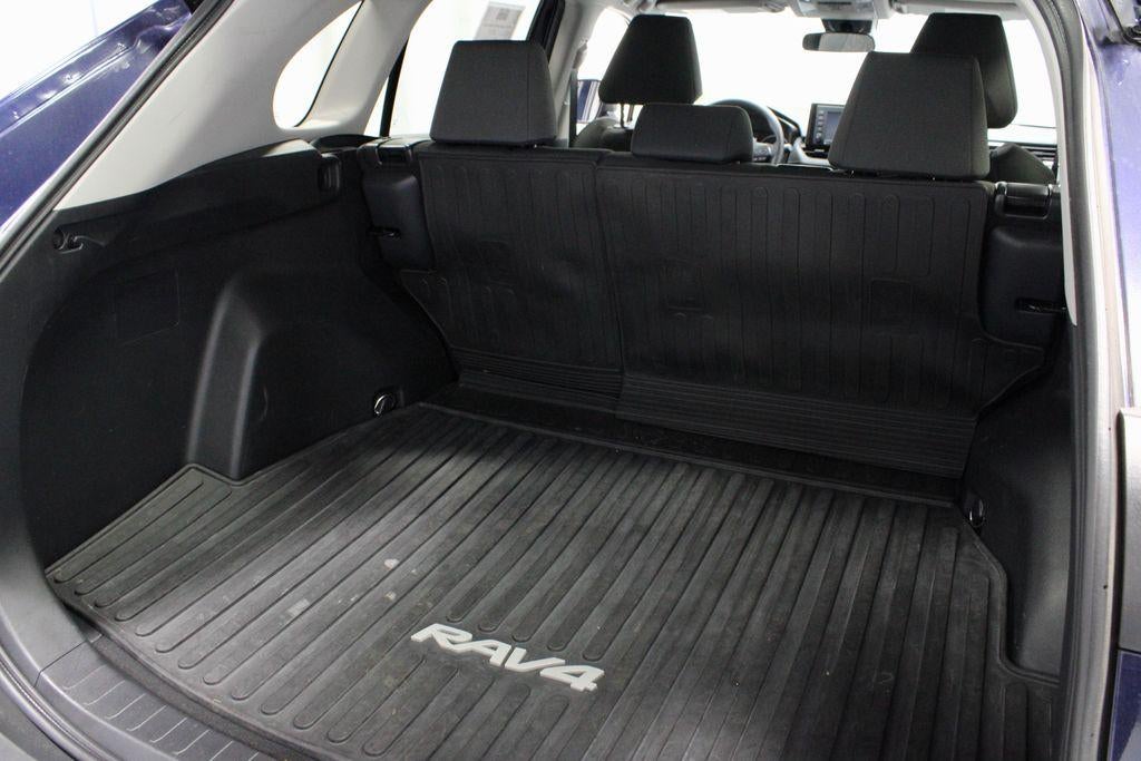 2022 Toyota RAV4 Hybrid XLE AWD (Natl)