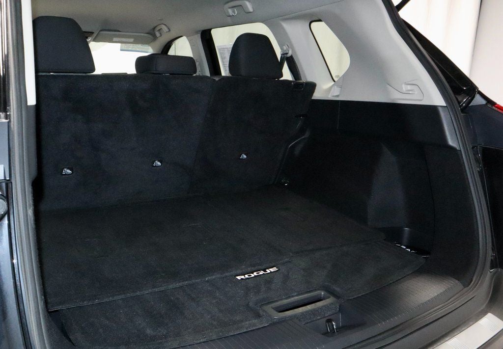 2022 Nissan Rogue AWD SV