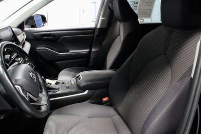 2022 Toyota Highlander Hybrid LE AWD (Natl)