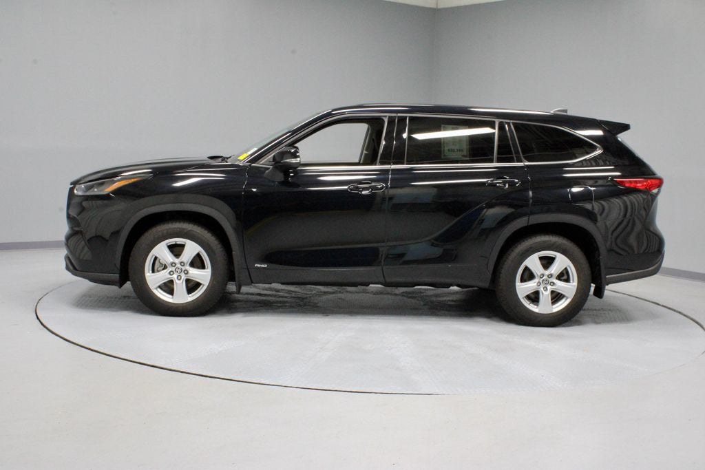 2022 Toyota Highlander Hybrid LE AWD (Natl)