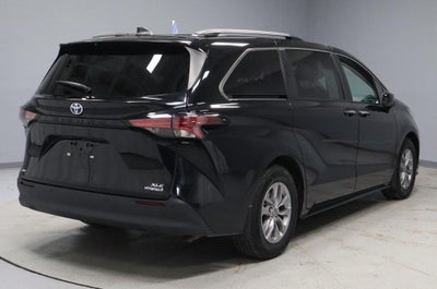 2022 Toyota Sienna XLE AWD 7-Passenger (Natl)
