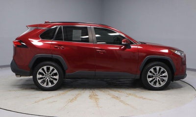 2019 Toyota RAV4 XLE Premium AWD (Natl)