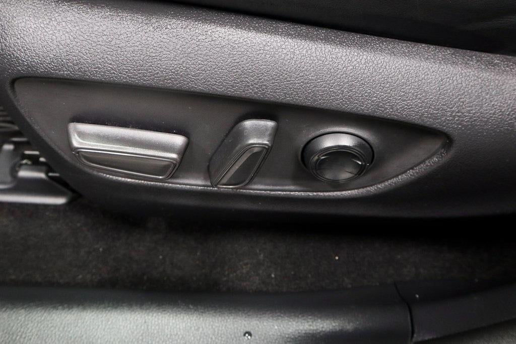 2019 Toyota RAV4 Limited AWD (GS)