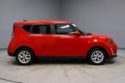 2024 Kia Soul LX IVT