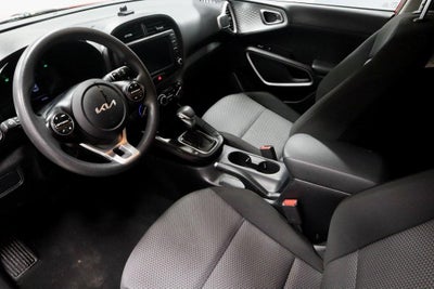 2024 Kia Soul LX IVT