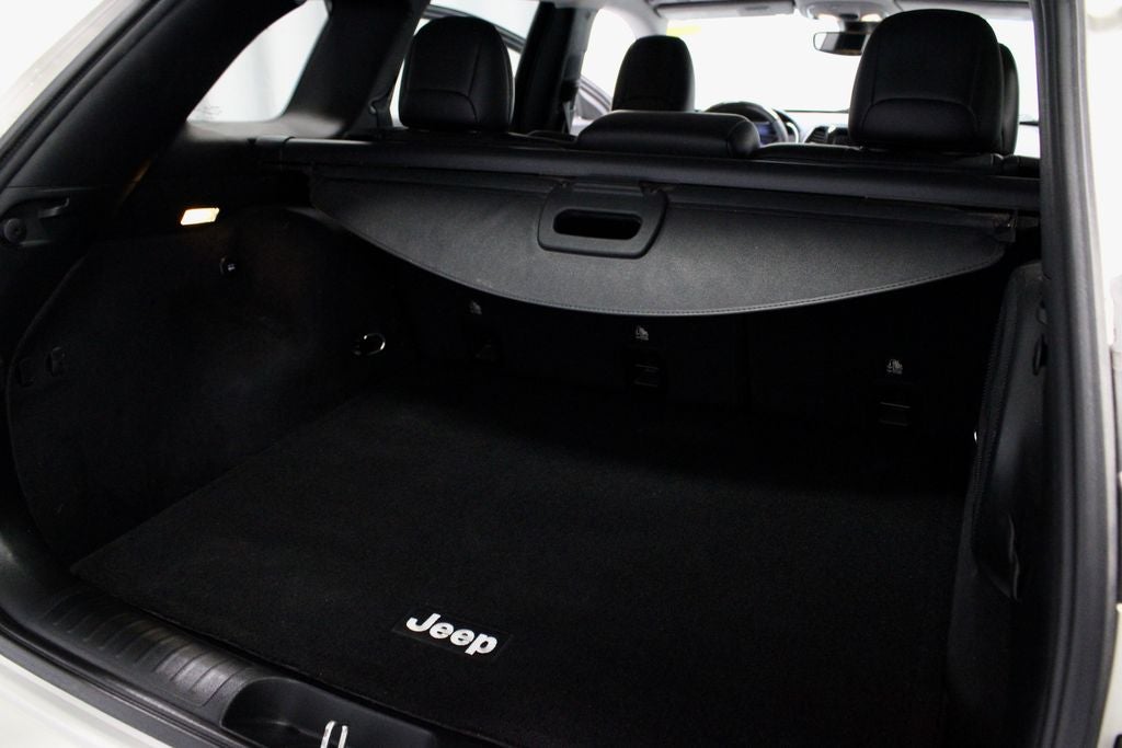 2019 Jeep Cherokee Overland