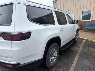 2023 Jeep Wagoneer Base