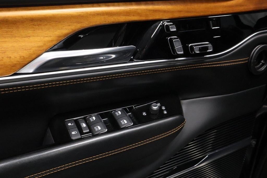 2022 Jeep Grand Wagoneer Series III