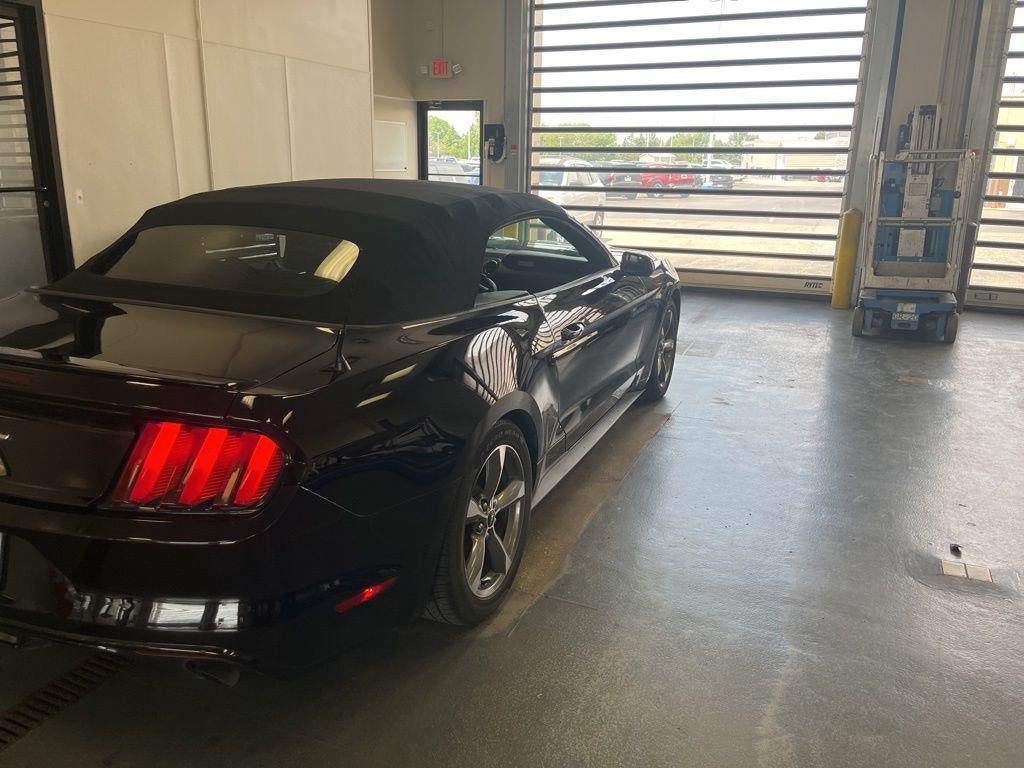 2017 Ford Mustang V6