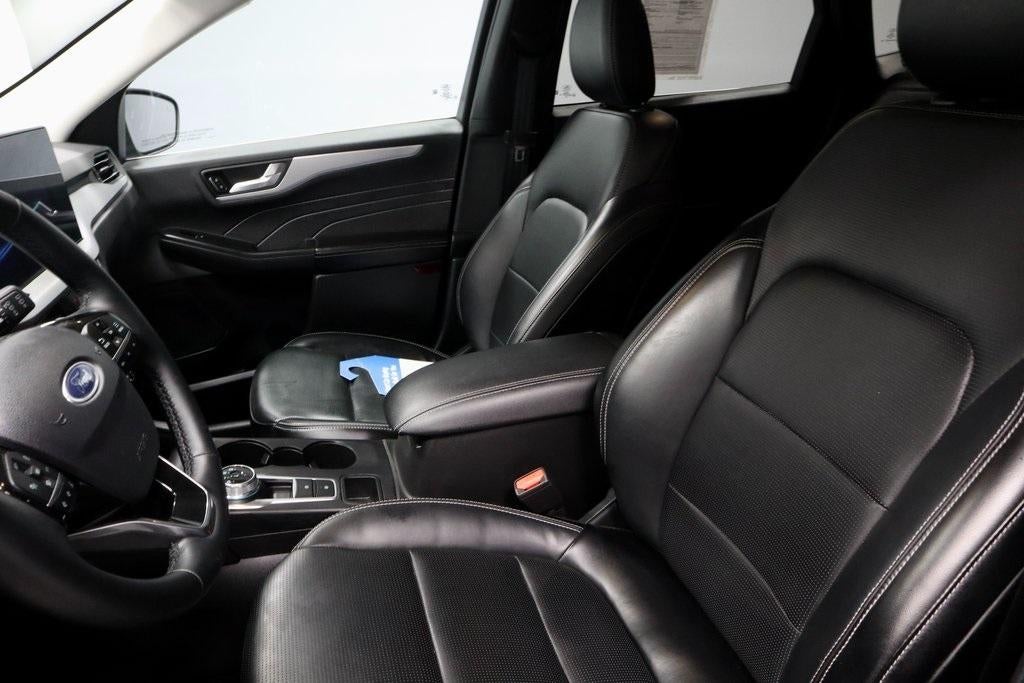 2025 Ford Escape Platinum